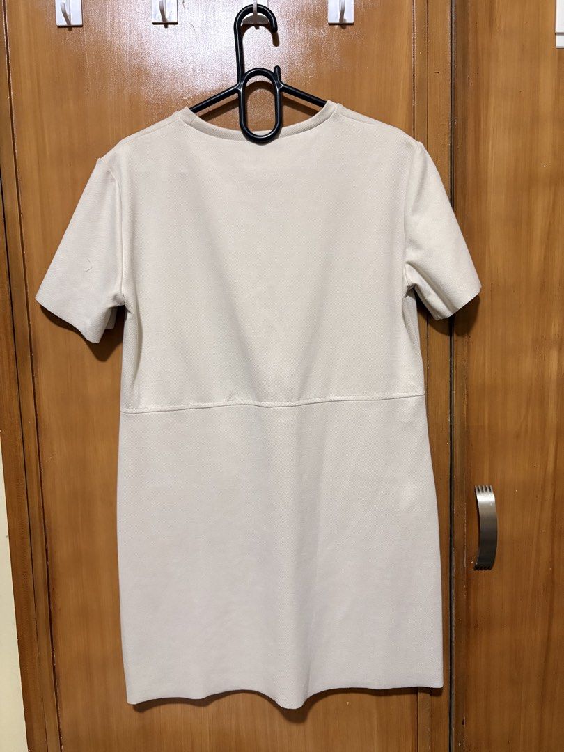 Zara Dress (Category: Dresses) located in Mandaue City. Submitted by klosetfindscebu (Listing ID 1465650674, Image 2). Description: .