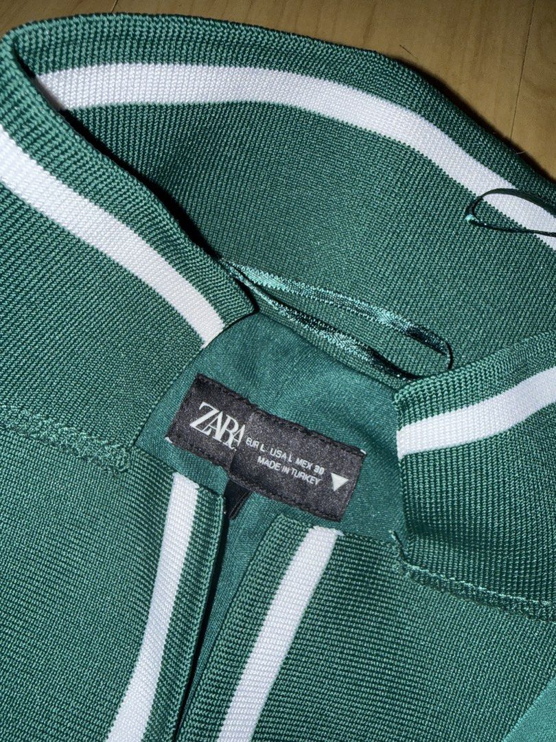 Zara Dress (Category: Dresses) located in Taguig. Submitted by red2398 (Listing ID 1465726901, Image 3). Description: .