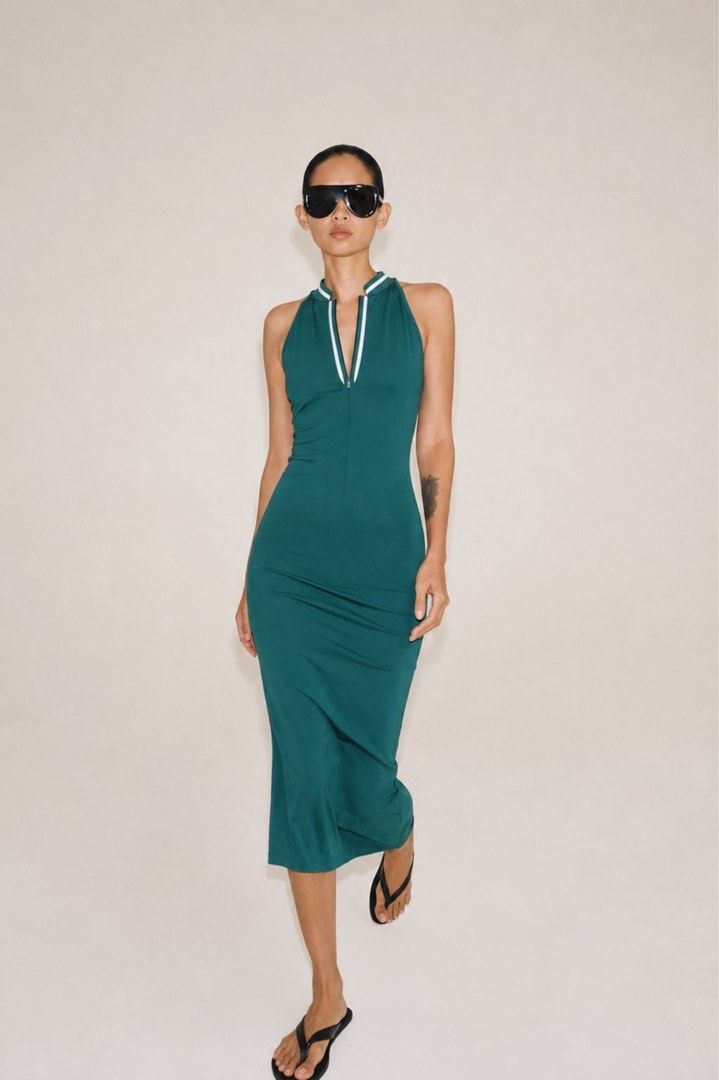 Zara Dress (Category: Dresses) located in Taguig. Submitted by red2398 (Listing ID 1465726901, Image 1). Description: .
