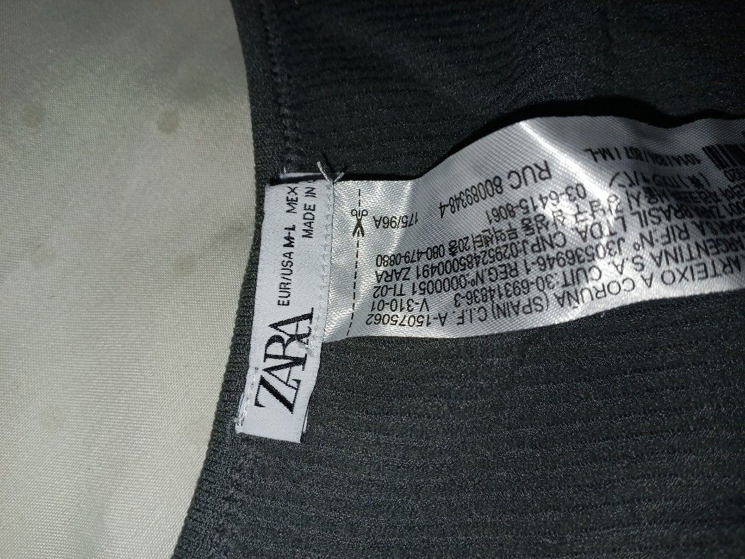 ZARA and F21 top (Category: Sleeveless) located in Makati City. Submitted by closet.declutterph (Listing ID 1465609937, Image 3). Description: Like new No issues.