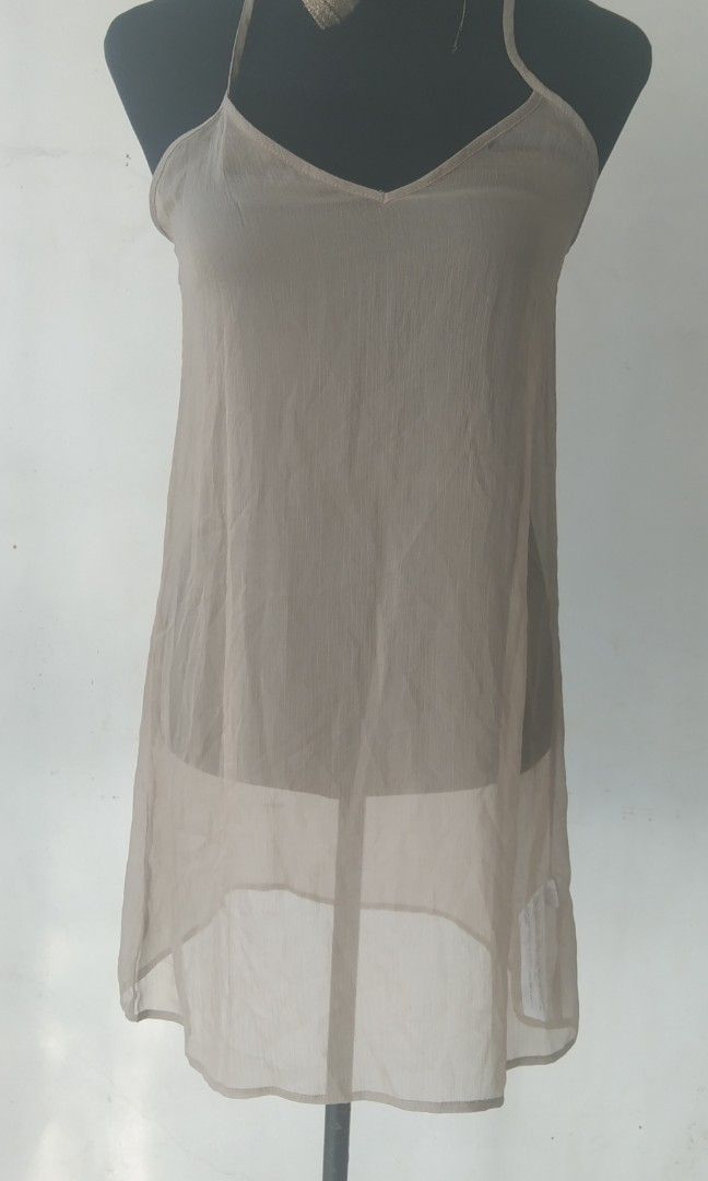 Zara tunic (Category: Dresses) located in San Fernando. Submitted by kitkat.astina (Listing ID 1465638109, Image 2). Description: medium with lining maxi not used good as new.