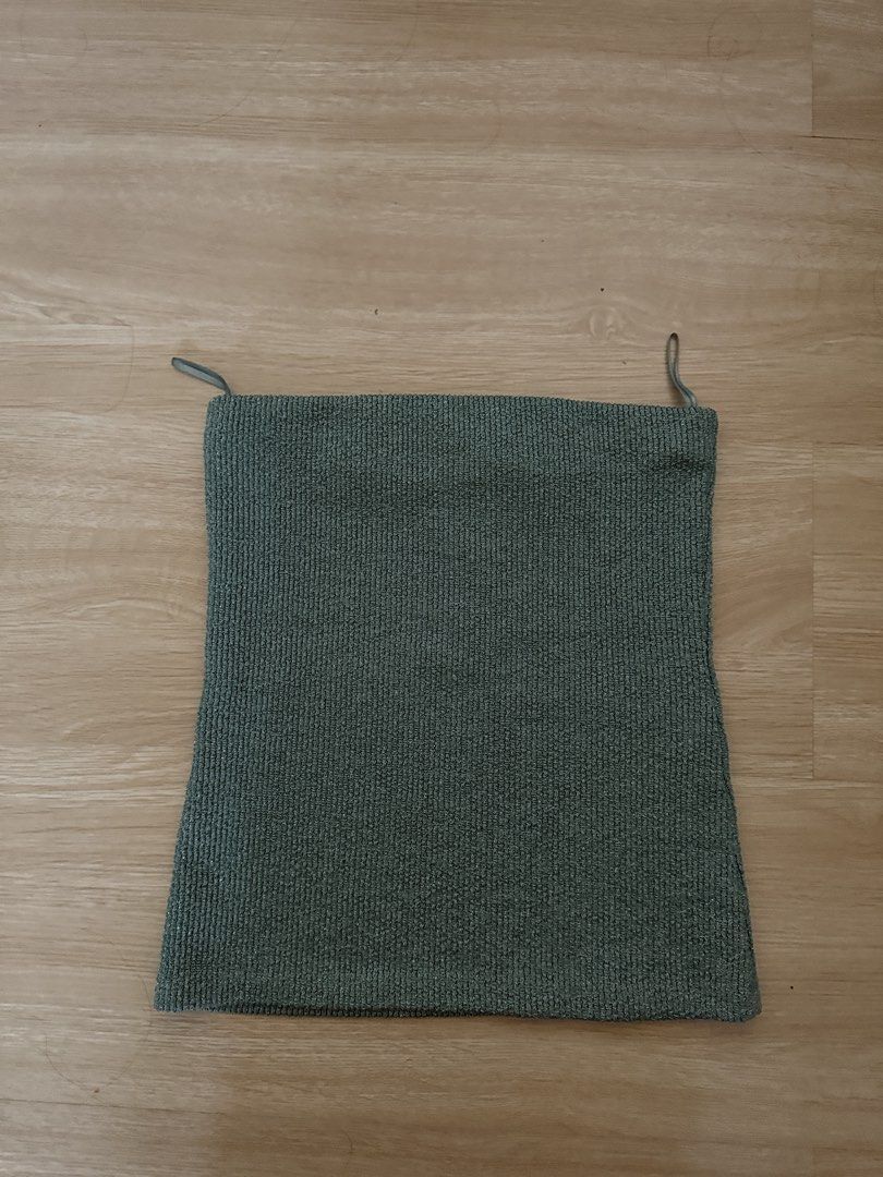 Zara Top (Category: Sleeveless) located in Pasig City. Submitted by shopaholic1113 (Listing ID 1465757944, Image 1). Description: .