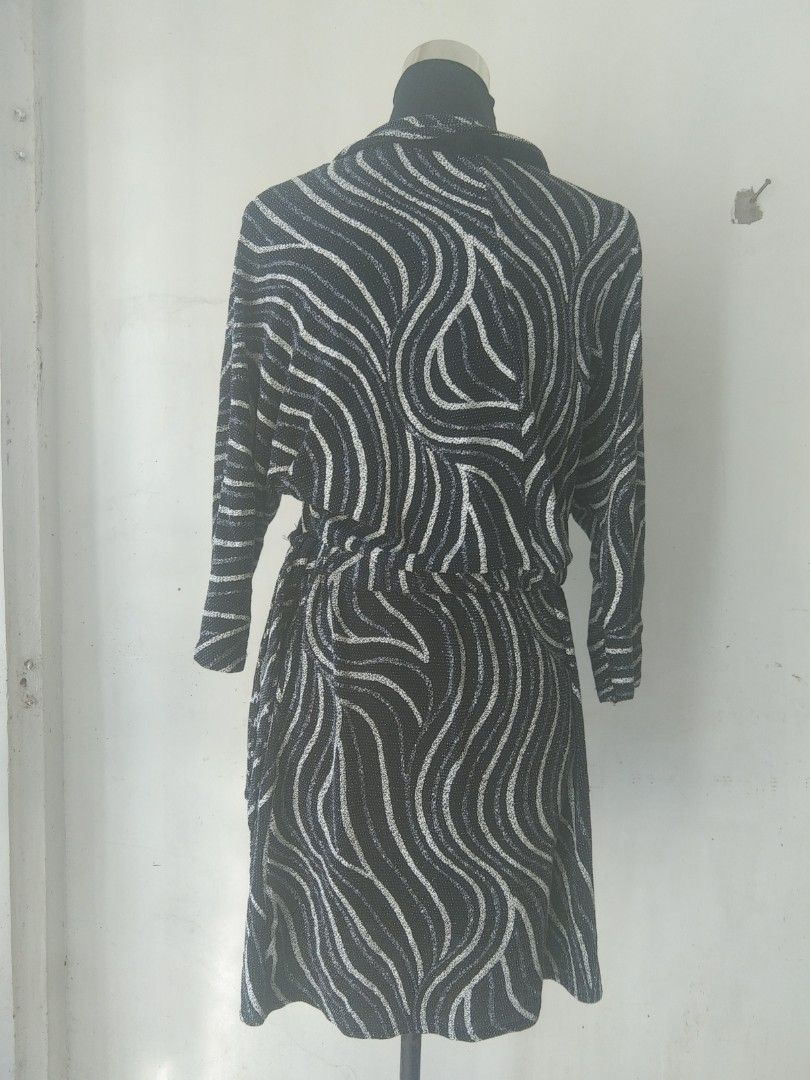 Zara Trafaluc dress (Category: Dresses) located in San Fernando. Submitted by kitkat.astina (Listing ID 1465635651, Image 2). Description: medium to large good as new.