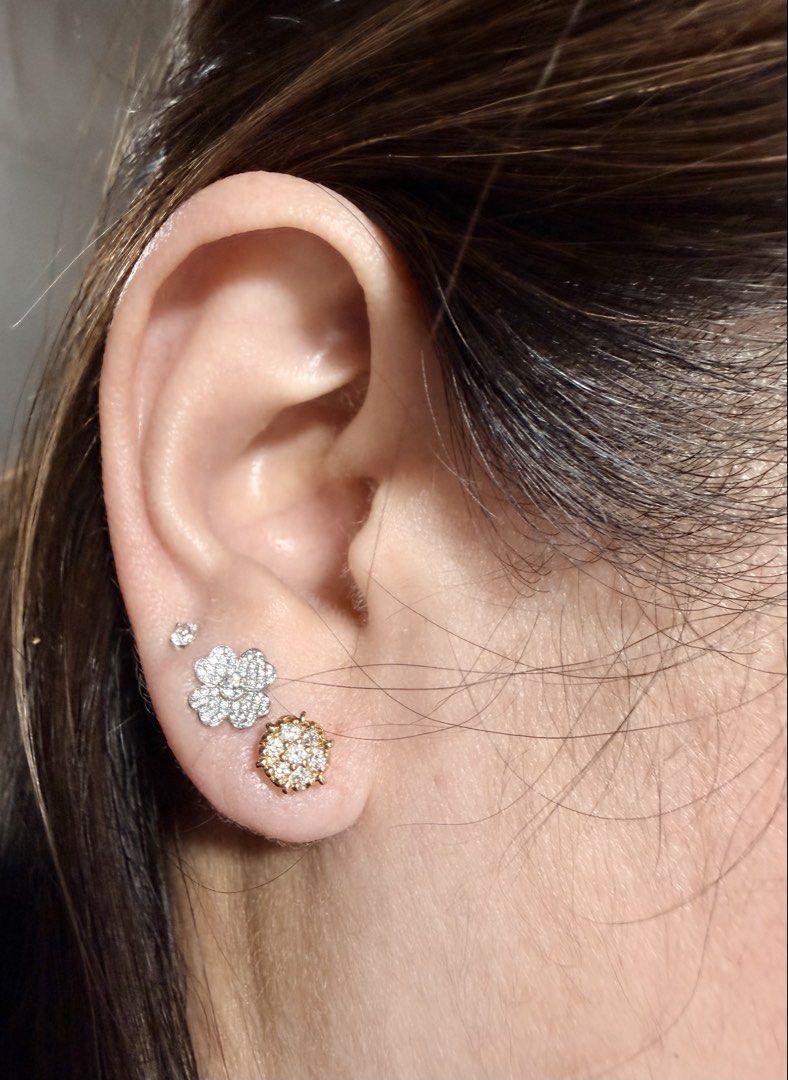 14k Diamond earrings (Category: Earrings) located in Quezon City. Submitted by she_101279 (Listing ID 1471176332, Image 3). Description: 14k Diamond Yg Earrings Natural diamonds Gold settings Genuine & pawnable .