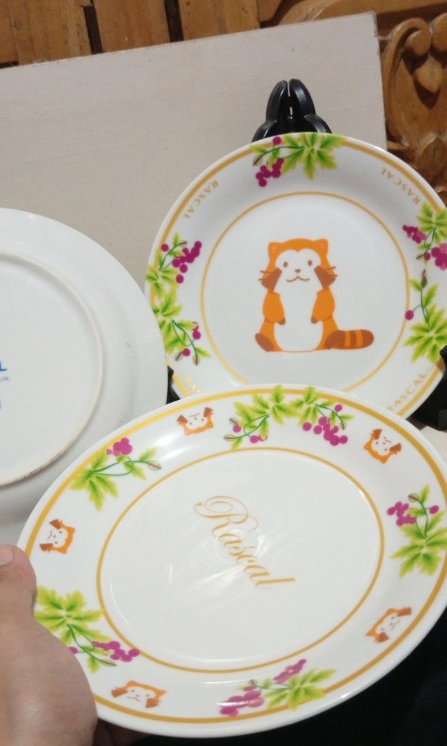 19 by 2cm set 3pcs vintage raccoon rascal ceramic plates (Category: Other Kitchenware & Tableware) located in Echague. Submitted by manikaisabelavarietyshop (Listing ID 1471137005, Image 2). Description: 19 by 2cm set 3pcs vintage raccoon rascal ceramic plates.