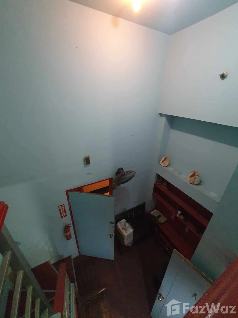 (Category: ) located in . Submitted by propertyproph (Listing ID 1471140037, Image 1). Description: .