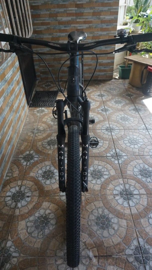 2nd Hand Aeroic Warrior 580 27.5 MTB (Category: Bicycles) located in Calamba. Submitted by brightwhale_eb66da (Listing ID 1471152214, Image 2). Description: DECLUTTERING SALE (RFS: Moving abroad) SPECS: Brakes: Shimano MT200 Hydraulic Disc Brakes Crankset: Prowheel MPL 1X Hallowtech Shifter: S-RIDE 1x12 Speed Pedal: Speedone MTB Black PD-M2 (cleats/flat) Hubs: Koozer Fork: Manitou Markhor (Air Suspension) Saddle: Fabric Scoop Wheels: Maxis Pace 2
