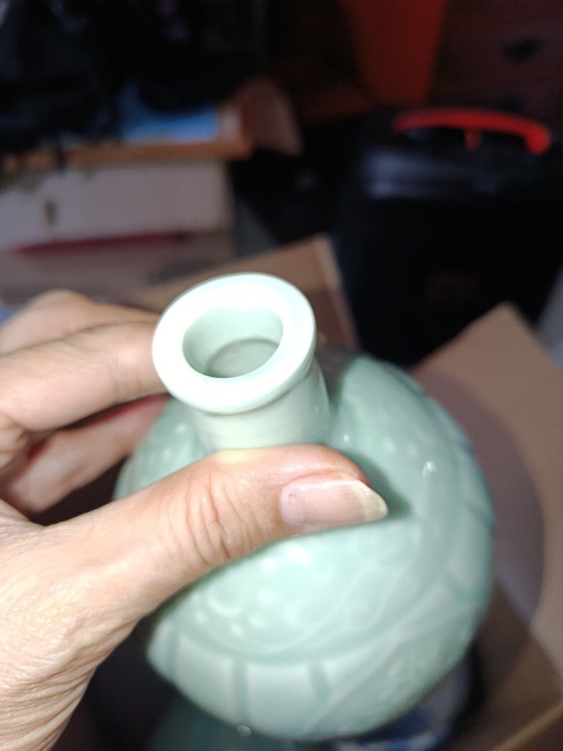6 inches Celadon etched flower vase (Category: Vases & Decorative Bowls) located in Quezon City. Submitted by kristal68 (Listing ID 1471188662, Image 3). Description: .