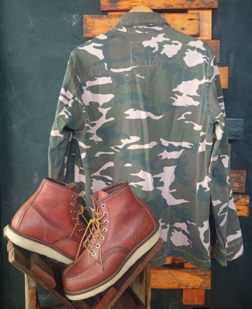 7 For All Mankind Camouflage Jacket (Category: Coats, Jackets and Outerwear) located in Manila. Submitted by fastdragon_62f8c6 (Listing ID 1471245747, Image 2). Description: - Brand: 7 For All Mankind - Style: Camouflage button-up utility jacket - Colorway: Pink, green, and dark grey print - Details: Chest pocket with embroidered brand patch, collared neckline, button cuffs - Origin: Made in Italy - Condition: Excellent, great layering piece.