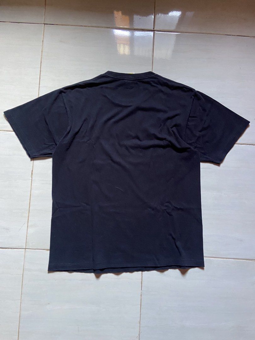 A Bathing Ape (BAPE) Black Camo Shark Tee (Category: Tshirts & Polo Shirts ) located in Cotabato. Submitted by haikal.kasim (Listing ID 1471159431, Image 2). Description: A Bathing Ape (BAPE) Black Camo Shark Tee Size: Large Dimes: W21*L27.5 Excellent Condition Color rate: 9.4/10 No issue Washed and ready to use.