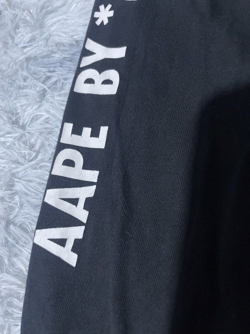 Aape Longsleeve (Category: Coats, Jackets and Outerwear) located in Valenzuela. Submitted by nk_thriftshop (Listing ID 1471254015, Image 3). Description: Dimes: 21x27 Size: M Issue: Minimal Hairline Condition/Color Rate: 9/10.