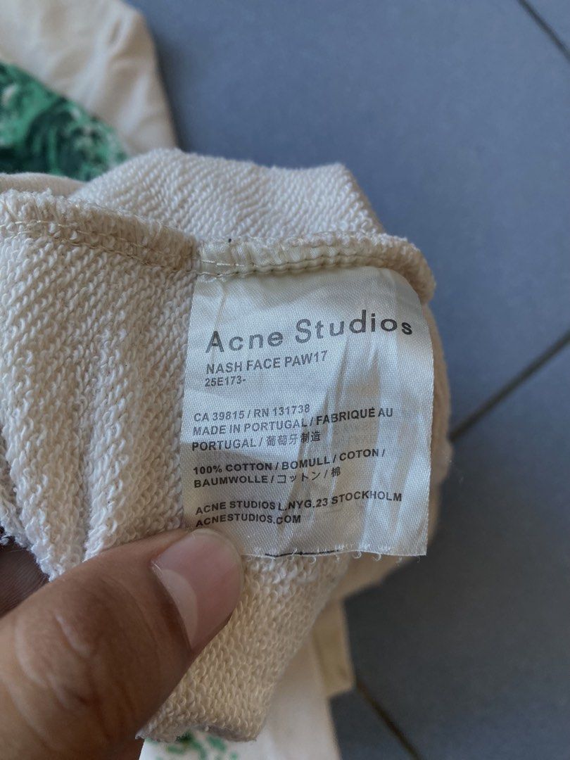 ACNE STUDIO (Category: Hoodies) located in Cabuyao City. Submitted by badthrift_pat (Listing ID 1471131245, Image 3). Description: ACNE STUDIO 👕WIDTH:22 👕LENGTH:27.5 📌:NONE 🏷️:499.