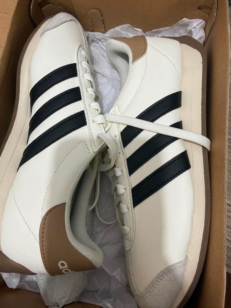 Adidas (Category: Shoe inserts) located in Rizal. Submitted by tinrevil (Listing ID 1471210608, Image 3). Description: bought in adidas store for 3k brand new only selling 2k size USA 7.