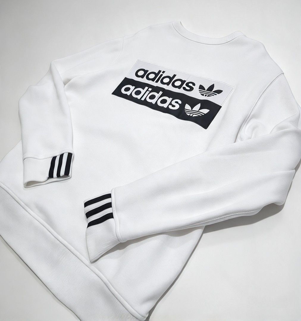 Adidas Crewneck Jacket (Category: Hoodies) located in Cavite. Submitted by behindourstyle (Listing ID 1471231869, Image 2). Description: 550 only 🔥 issue: none authentic Color rate: 9/10 size Large Imus cavite.