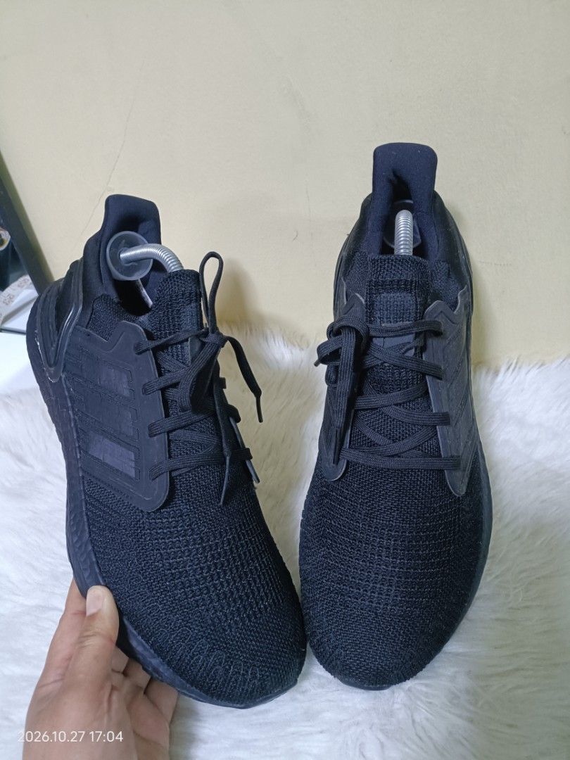 Adidas men's shoes (Category: Sneakers) located in Baguio. Submitted by mariemaeb53657 (Listing ID 1471221595, Image 2). Description: 💐Adidas 🍂 Continental 💐Us:11 |Eur:44.5.