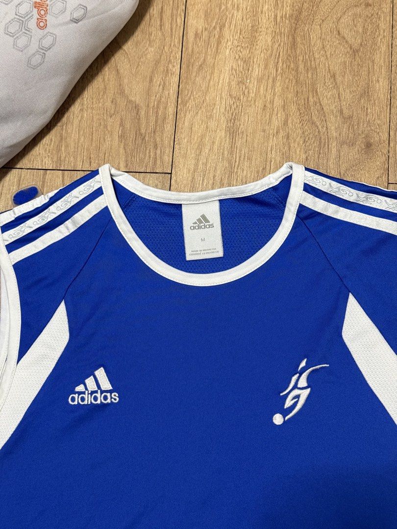 Adidas Predator Pulse David Beckham (Category: Activewear) located in Quezon City. Submitted by susanna.clothingline (Listing ID 1471290923, Image 2). Description: FOR ONLY ₱599. 2004-2005 David Beckham Adidas Predator Pulse Tank top -Details: Authentic and imported from SG. 2 tags (collar and inner shirt). Preferred for women use but suitable for men’s as well. - Color: Blue and white - Size: Medium - Origin: Made in Indonesia - Comfort: Lightwe