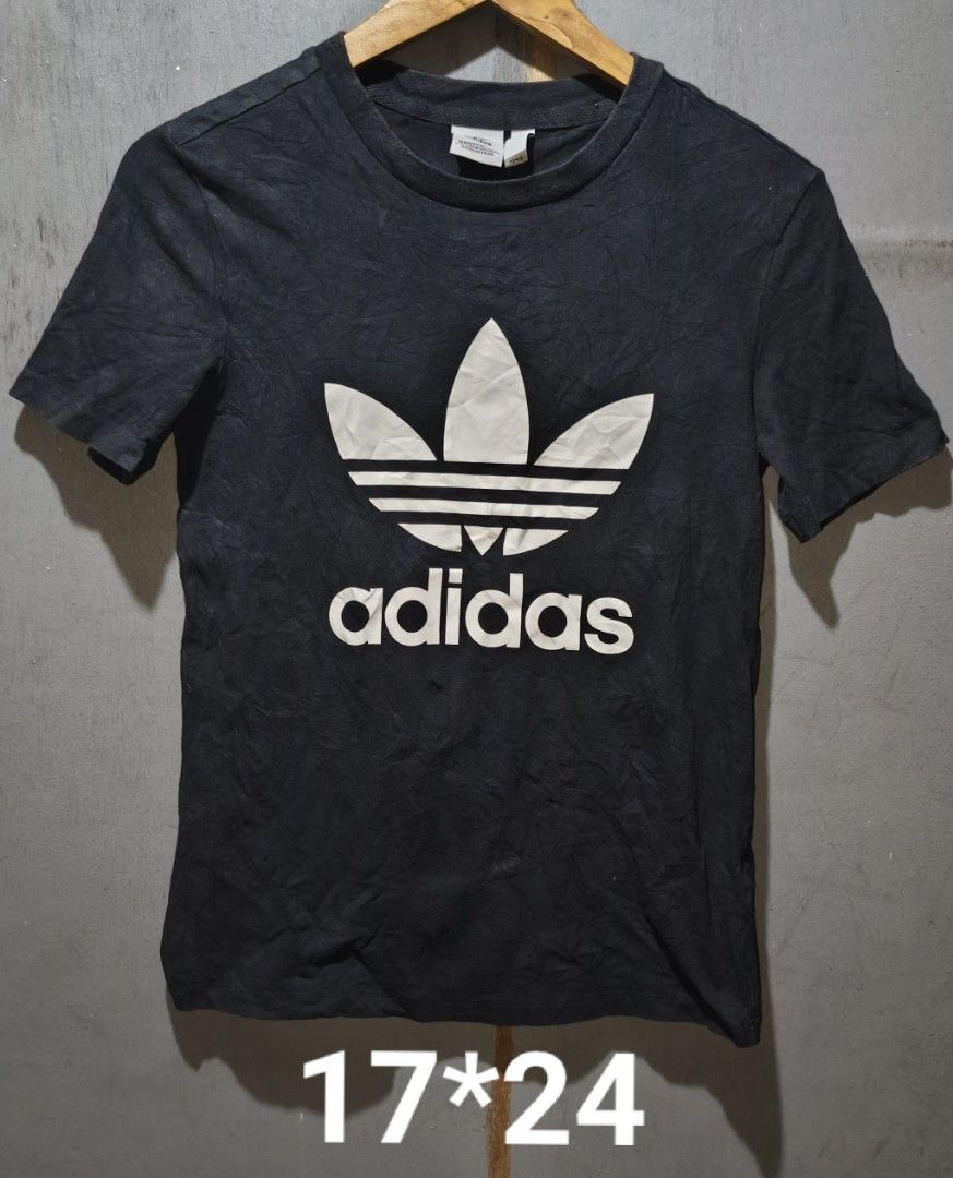 ADIDAS T-SHIRT (Category: Activewear) located in Makati City. Submitted by updownthrift (Listing ID 1471289451, Image 1). Description: NEED WASH.