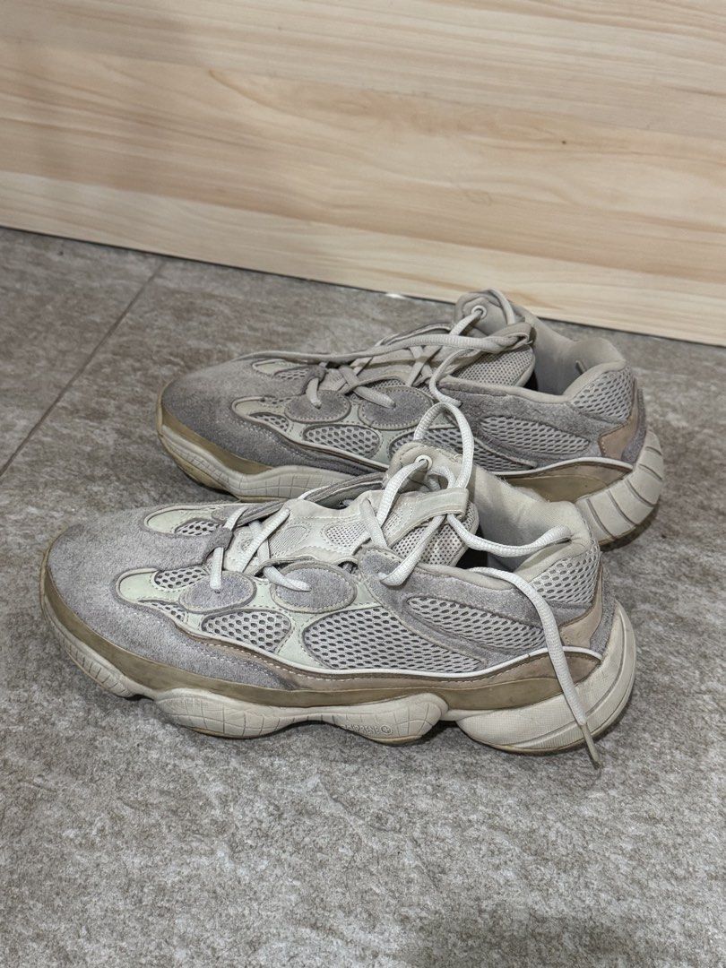 Adidas Yeezy Boost 500 (Category: Sneakers) located in Imus. Submitted by jaimeenrico8 (Listing ID 1471150822, Image 2). Description: Yellow and dark marks present.