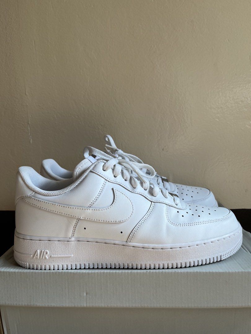 AIR FORCE 1 ‘07 TRIPLE WHITE (Category: Casual Shoes) located in Quezon City. Submitted by shoearchiveph (Listing ID 1471156491, Image 1). Description: FOR SALE! AIR FORCE 1 ‘07 TRIPLE WHITE SIZE 10.5 MENS USED - 9/10 CONDITION ₱3,495 ONLY! COMPLETE WITH BOX! ISSUE/S - SLIGHT HEEL DRAGS AND SLIGHT YELLOWING SA HEEL PART CHECK PICS FOR REFERENCE! PM FOR MORE INFO! LOC: QC.