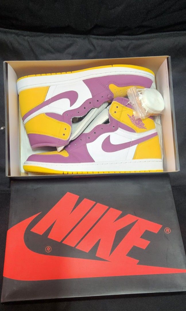 Air Jordan 1 High Og (Category: Sneakers) located in Quezon City. Submitted by rocknstock (Listing ID 1471140203, Image 1). Description: Air jordan 1 High og brotherhood size 11.