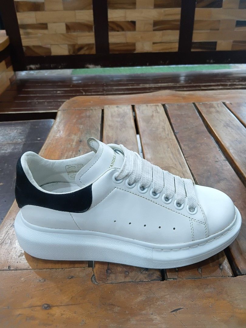 Alexander McQueen (Category: Sneakers) located in Subic. Submitted by AnythingBrandedby_May (Listing ID 1471200688, Image 1). Description: Alexander McQueen.