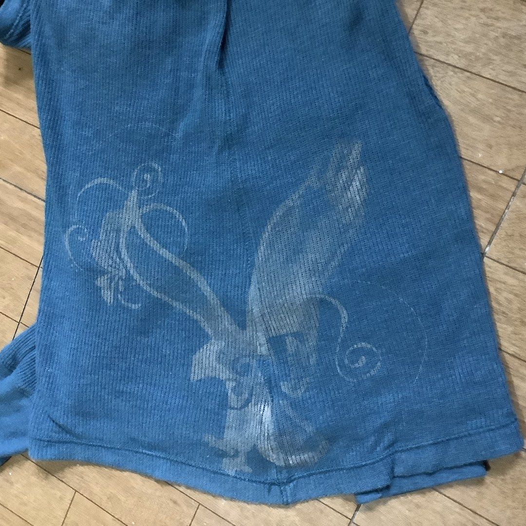 AMERICAN EAGLE y2k teal longsleeve top (Category: Longsleeves) located in Santa Rosa. Submitted by lilyestrell (Listing ID 1471212803, Image 2). Description: size: small to medium .
