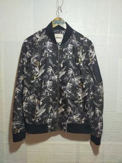 (Category: ) located in . Submitted by cabisaythriftshop (Listing ID 1471222603, Image 1). Description: .