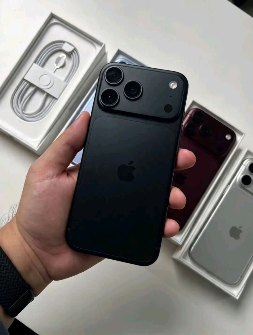 Apple iPhone (Category: iPhone 17 Series) located in Caloocan City. Submitted by ponan0924194 (Listing ID 1471223987, Image 1). Description: - Brand new Apple smartphone in sleek Black (other colors like silver and dark red also available) - Multiple units and complete retail boxes on hand - Package includes the smartphone, charging cable, and SIM ejector tool - 100% authentic and ready for shipping - Send a message to secure yours today! - IPHON