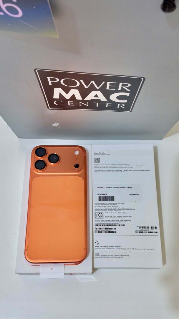 Apple iPhone 17 Pro Max 256GB Cosmic Orange (Category: iPhone 17 Series) located in Cainta. Submitted by chickenmamidoodle (Listing ID 1471259971, Image 1). Description: Apple iPhone 17 Pro Max in Cosmic Orange, 256GB storage capacity. Original box Unused original USB-C charging cable included in the package. Purchased from Power Mac Center Glorietta. No issue Smooth like butter Rfs: upgraded to iphone 18pm Strictly Meet up only nearby..