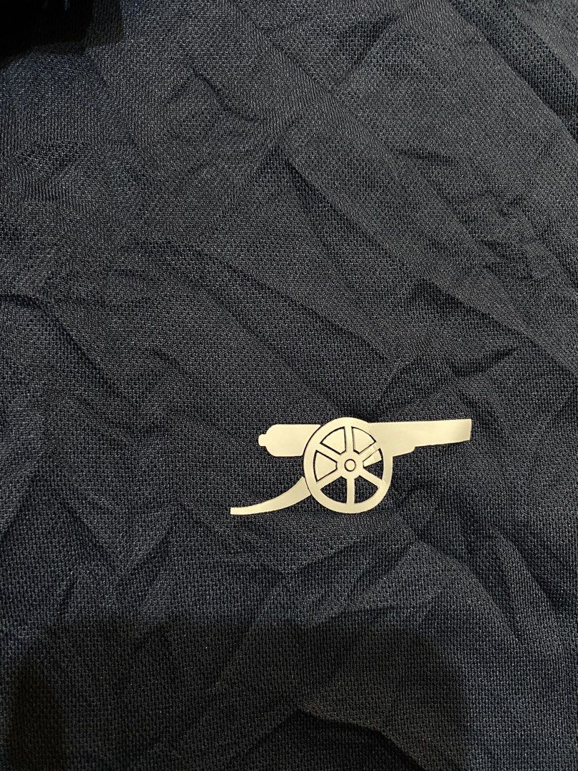 Arsenal Polo Shirt (Category: Activewear) located in Rosario. Submitted by thrift_king_ali (Listing ID 1471220758, Image 2). Description: Arsenal Polo Shirt Medium to semi large Dimes: W-21 L-28.5 excellent condition no issue 450+sf.