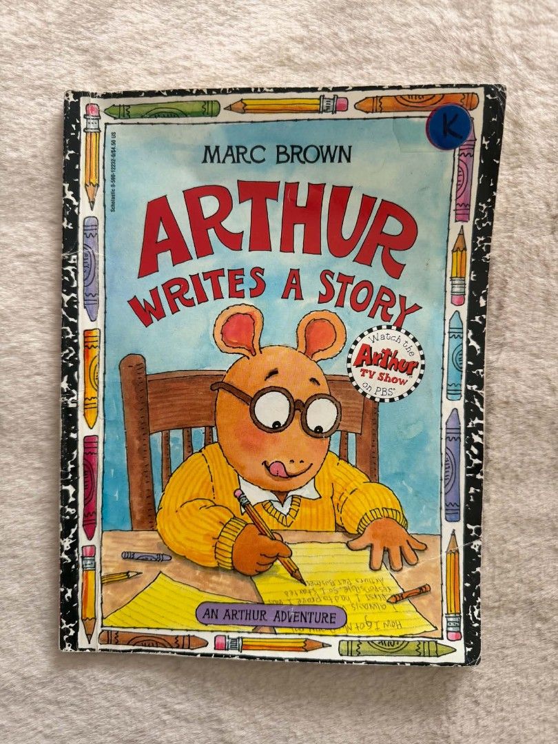 Arthur' Writer's A story - Marc Brown (Category: Children's Books) located in Santiago. Submitted by bookworm_club (Listing ID 1471166622, Image 1). Description: 📚no cancellation, return or exchange. 📚secondhand books. some books are in good condition while some has minimal flaws (foxing, creases, dog-eared pages, etc.) 📚reasonable haggling is allowed. 💰MOP: For same day pickup - CASH & BANK TRANSFER For shipping or scheduled pickup - BANK TR