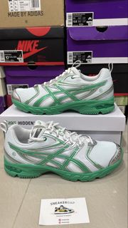 (Category: ) located in . Submitted by sneakergap (Listing ID 1471158965, Image 1). Description: .