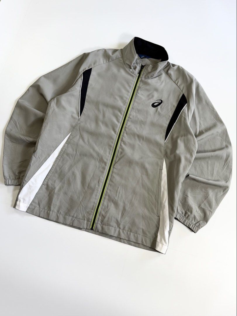 asics tritone windbreaker (Category: Activewear) located in Manila. Submitted by styleandfly191238 (Listing ID 1471154975, Image 3). Description: length 27 width 22 issue none conditions excellent color rate 10/10 better in personal fav piece unli vc to check the item to assure your assurance .