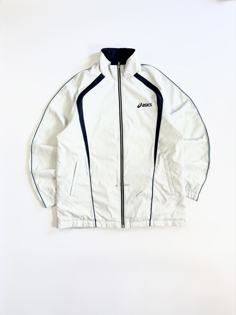 asics two tone windbreaker jacket (Category: Activewear) located in Manila. Submitted by styleandfly191238 (Listing ID 1471154193, Image 1). Description: length 27 width 23 issue none washable yung dumi conditions excellent color rate 10/10 better in personal fav piece unli vc to check the item to assure your assurance .