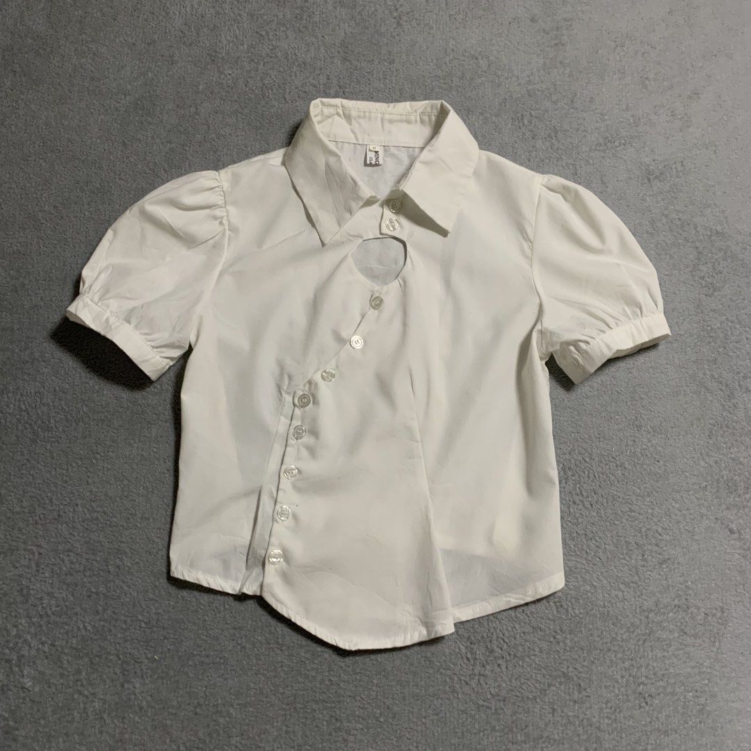 asymmetrical white button down blouse puff sleeve top formal cropped top (Category: Blouses) located in Arayat. Submitted by capymelon (Listing ID 1471129519, Image 3). Description: size : small issue : none color may vary due to lighting items are negotiable but no lowballing send me a message if interested! 📍pampanga j&t courier sf is ₱54-₱84 .
