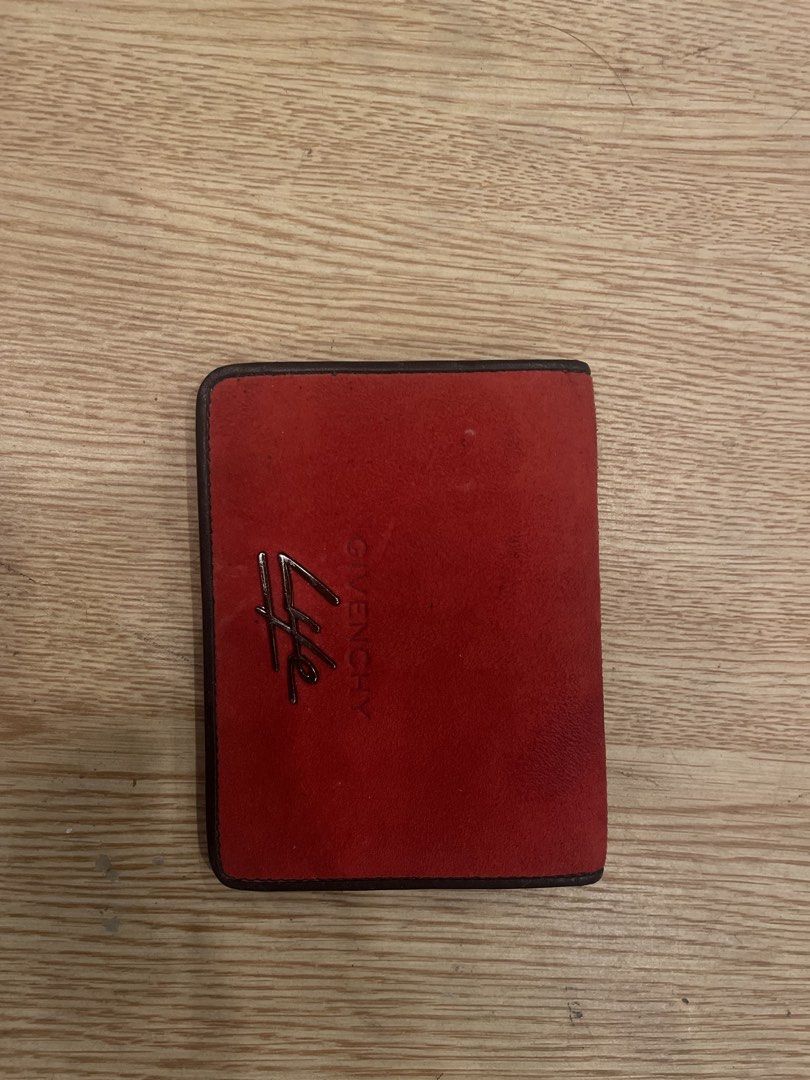 Authentic givenchy card holder (Category: Luxury Bags & Wallets) located in Cavite. Submitted by ohmie23 (Listing ID 1471247357, Image 1). Description: Authentic givenchy card holder.