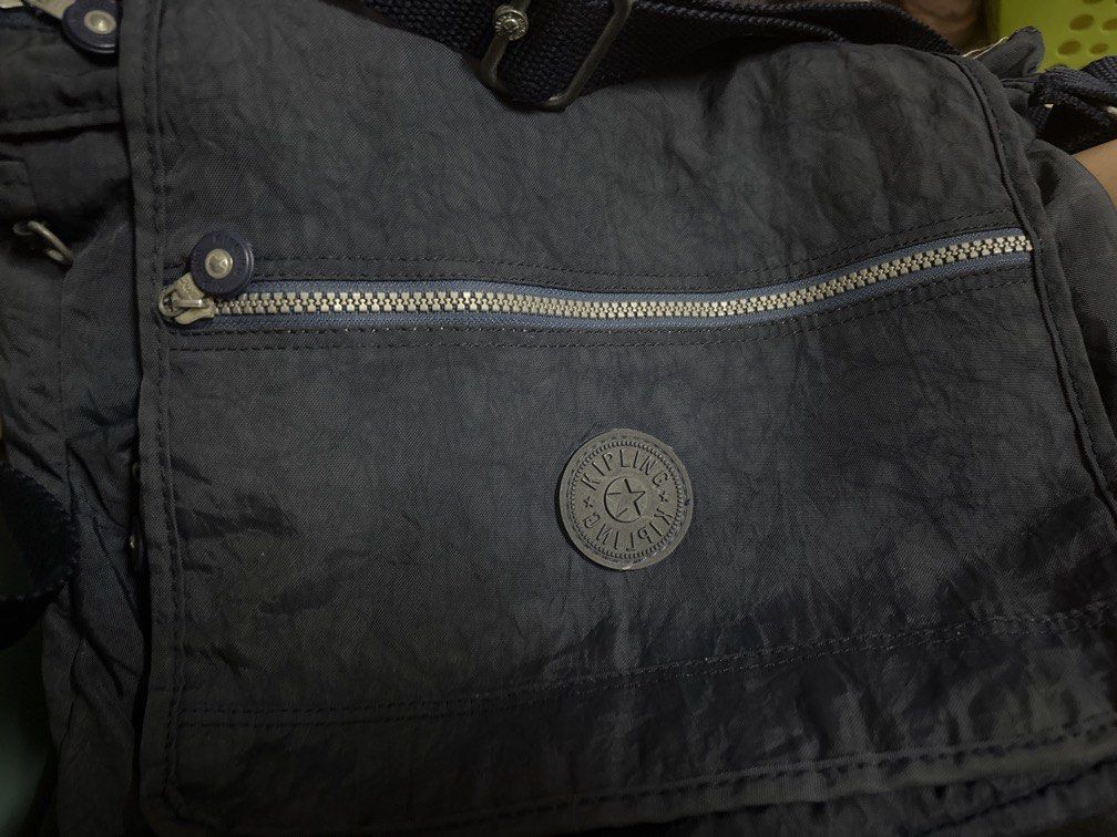 Authentic kipling big body mailman bag blue (Category: Cross-body Bags) located in Manila. Submitted by vintageaccessories (Listing ID 1471254106, Image 3). Description: .