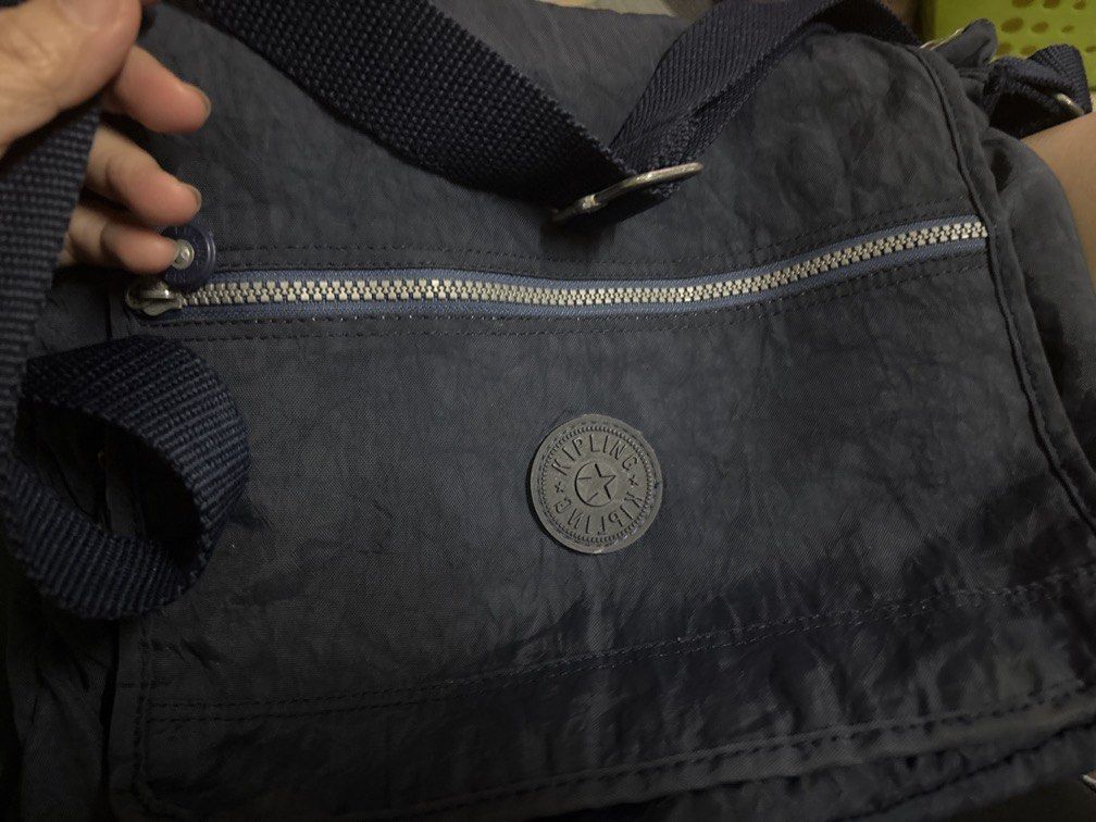 Authentic kipling big body mailman bag blue (Category: Cross-body Bags) located in Manila. Submitted by vintageaccessories (Listing ID 1471254106, Image 2). Description: .