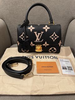 (Category: ) located in . Submitted by chloe_luxuries (Listing ID 1471267666, Image 1). Description: .