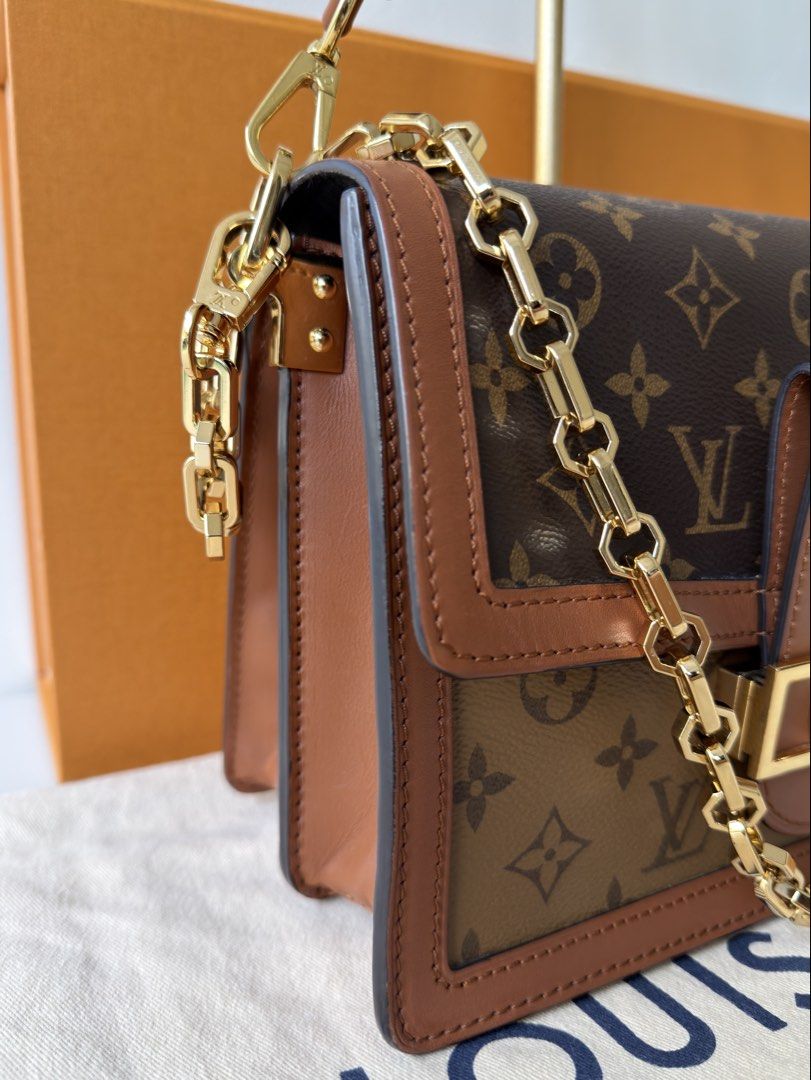 Authentic LV Louis Vuitton Dauphine MM 2019 (Category: Luxury Bags & Wallets) located in Manila. Submitted by fajardoeyak108 (Listing ID 1471114283, Image 2). Description: Very good condition No flaws just minimal signs of usage With box dustbag & paperbag Las Pinas meet up / pick up.