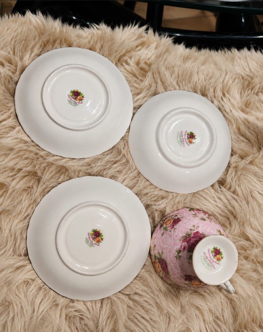 Authentic Royal Albert Plates and Cup (Category: Dinnerware & Cutlery) located in La Trinidad. Submitted by designerluxeshop (Listing ID 1471254202, Image 2). Description: Pre-owned Royal Albert plates and cup take all, 💯% original, in good condition, shipping is free, message us if interested, delivery is ready onhand last photo is only zoom of the design of the plate total is 2 plates and 1 cup and 1 saucer.