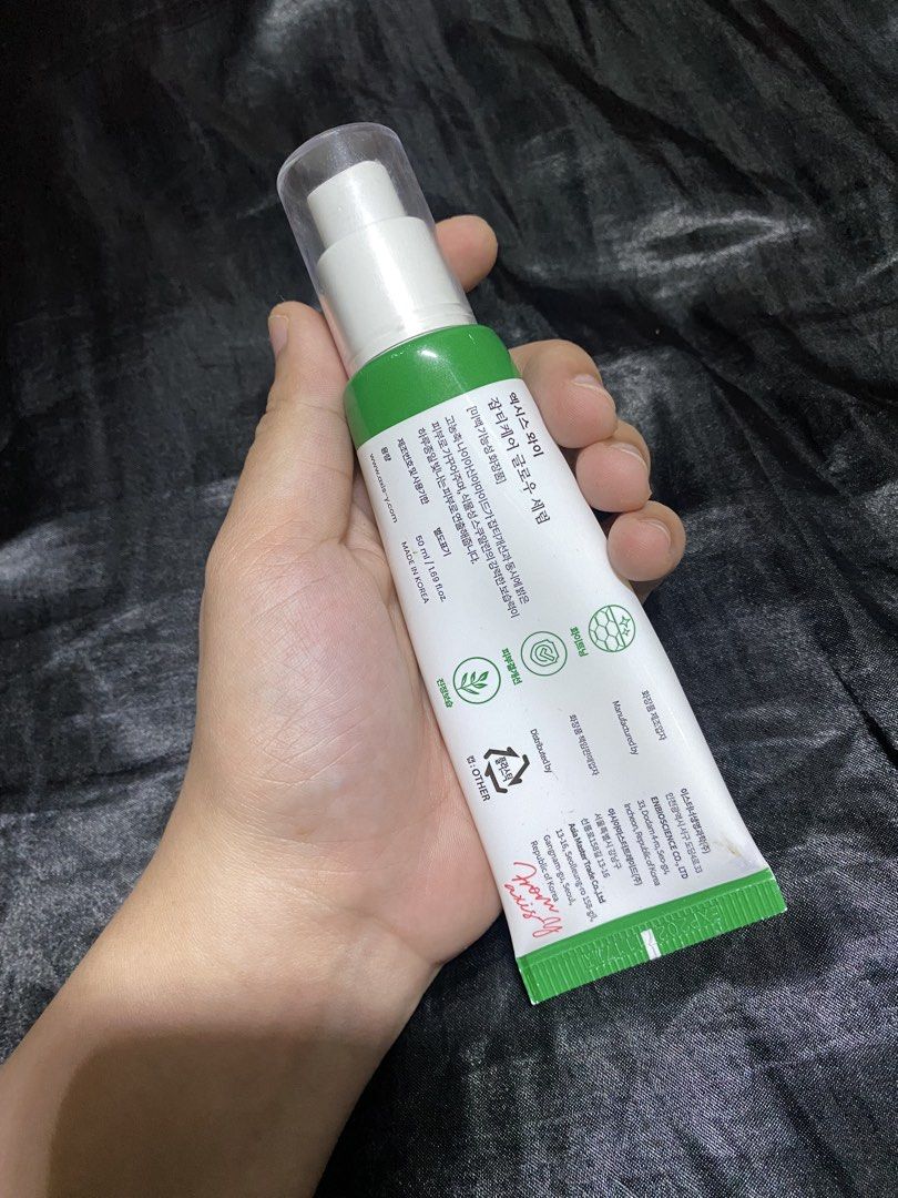 AXIS Y Dark Spot Correcting Glow Serum 50ml (Category: Face Care) located in Manila. Submitted by strawberrynot (Listing ID 1471174539, Image 2). Description: 🎀 medyo marami pang laman 🎀 bought last year yata can’t remember na 🎀 saglit lang din nagamit 🎀 exp date: nov 2027 📍meet up (lrt 2 station) or lalamove .