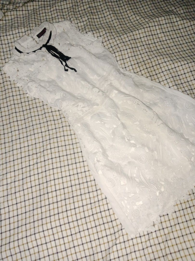 AYOMIS Bow Lace Dress (White) (Category: Dresses) located in San Isidro. Submitted by remtgs (Listing ID 1471121878, Image 3). Description: -Last Price Posted -No when worn -Like new (worn 2x) -Perfect for occasions -FREE SHIPPING via lbc.