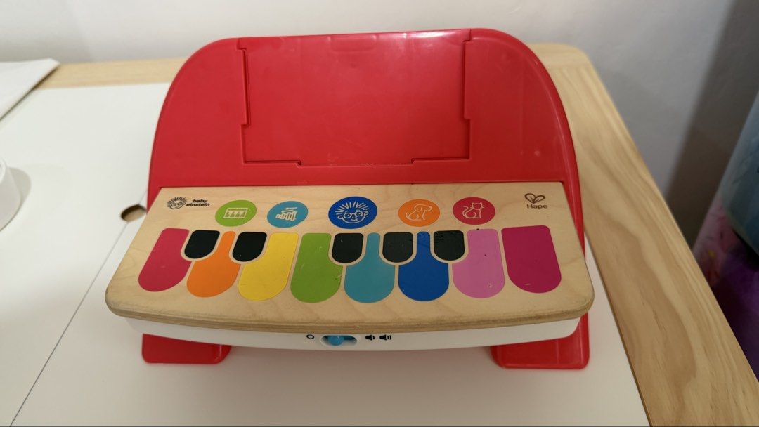 Baby Einstein Piano (Category: Infant Playtime) located in Muntinlupa City. Submitted by katjmd (Listing ID 1471144377, Image 2). Description: Lightly used Will minimal scratches With battery.