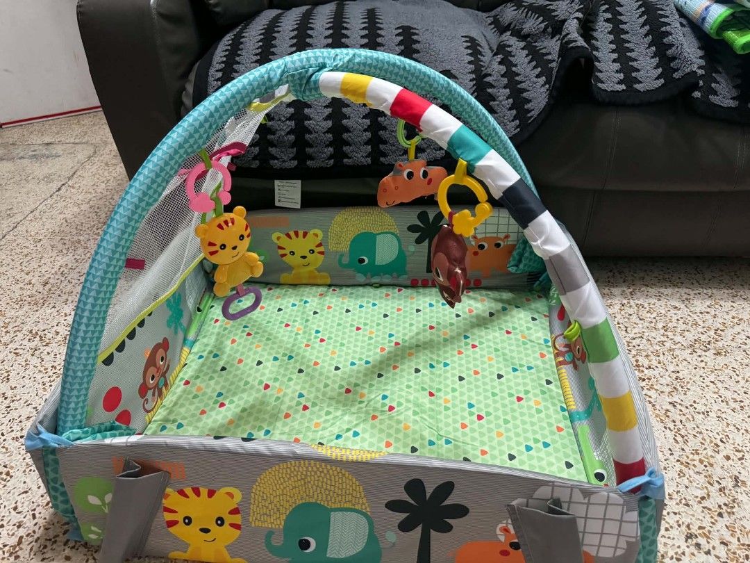 Baby Play Mat (Category: Infant Playtime) located in San Juan City. Submitted by msmpatron (Listing ID 1471206130, Image 2). Description: Play Mat 500 pesos malaki na anak ko .