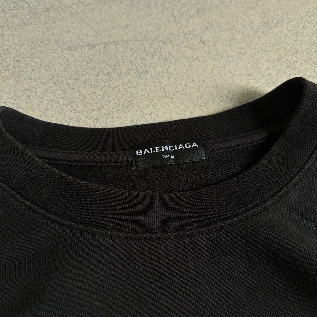 Balenciaga Sweater pullover (Category: Coats, Jackets and Outerwear) located in Manila. Submitted by kilthrift (Listing ID 1471191431, Image 3). Description: excellent condition no issues need wash only complete tags 10/10 color rate dimes 26x29.