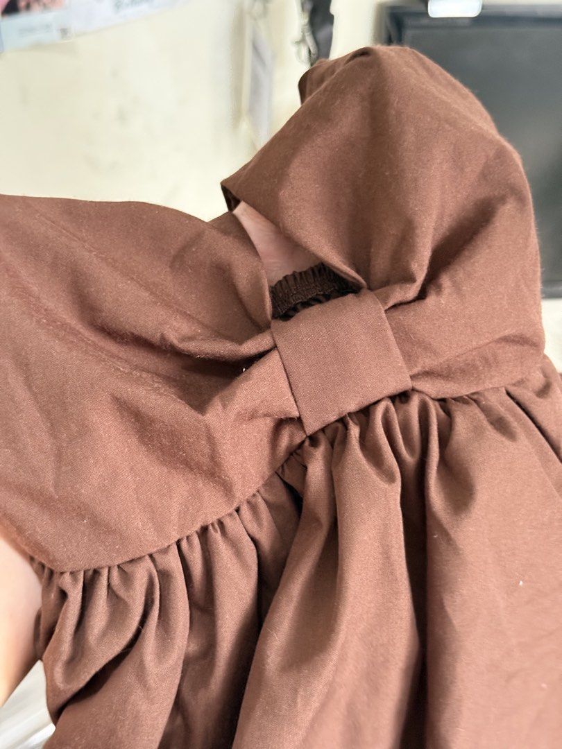 Balloon Halter Backless Top (Category: Sleeveless) located in Manila. Submitted by nikaa_008 (Listing ID 1471157280, Image 3). Description: size: 30-36.