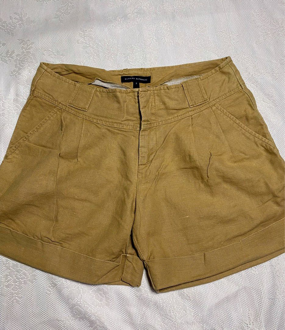 Banana Republic shorts (Category: Shorts) located in Angeles City. Submitted by noagrace (Listing ID 1471122508, Image 1). Description: Preloved Banana rep. khaki-brown pleated and cuffed-hem shorts Size 2 on tag waist line -30 inches Missing 1 back pocket button P120.