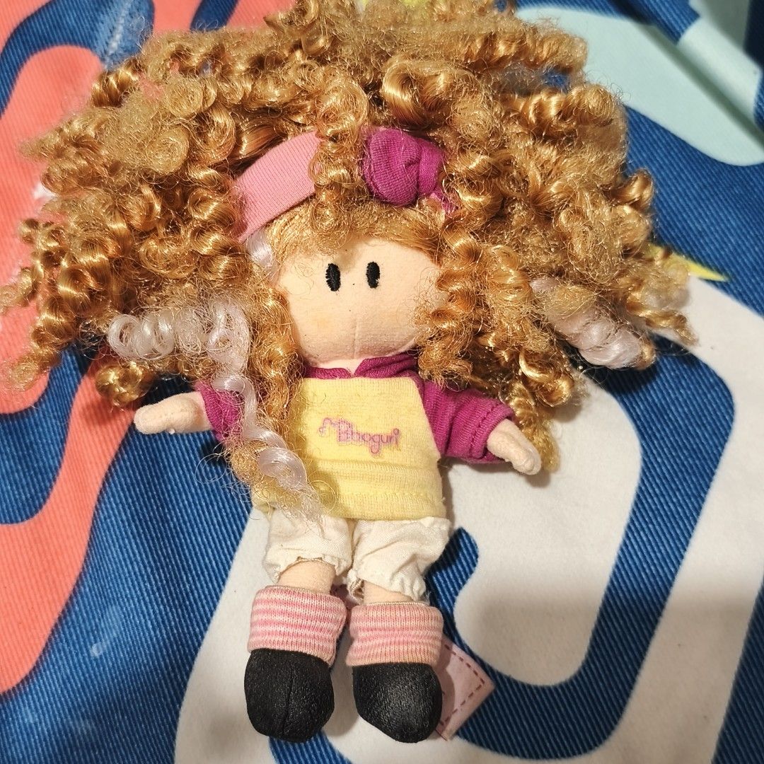 Bboguri vintage (Category: Plushies & Soft Toys) located in Iloilo. Submitted by geselalpan30231 (Listing ID 1471150912, Image 1). Description: .