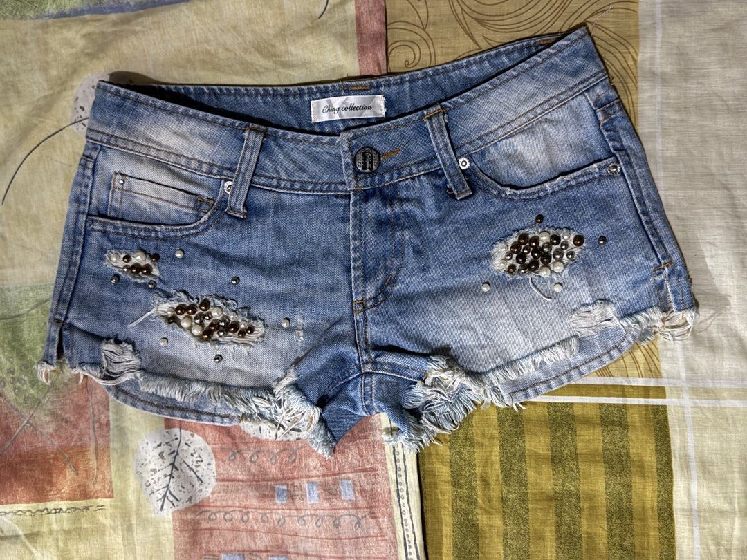 Beaded & Distressed Denim Shorts (Category: Shorts) located in Caloocan City. Submitted by princessyzn (Listing ID 1471237436, Image 1). Description: Size 27.